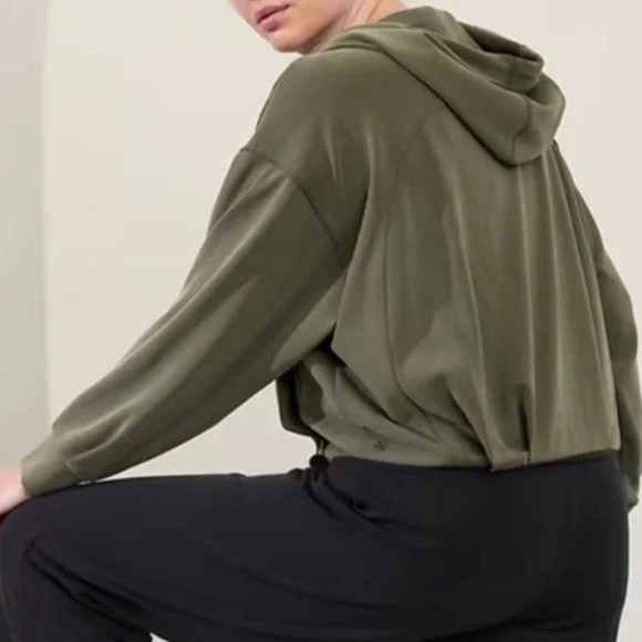 NWT Athleta Seasoft Bubble Hem Full Zip Jacket Green (Size S) - Picture 2 of 7